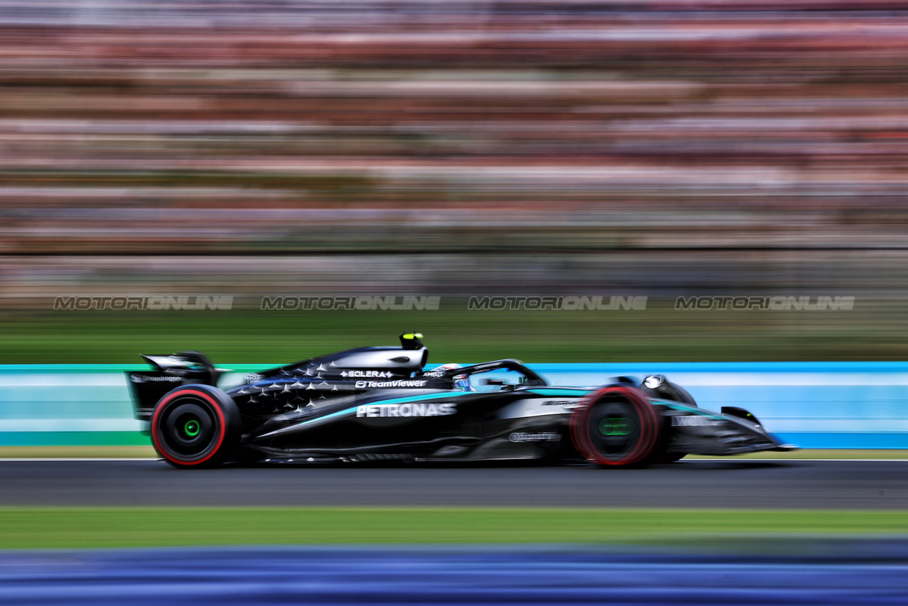 GP UNGHERIA, Andrea Kimi Antonelli (ITA) Mercedes AMG F1 W16.

01.08.2025. Formula 1 World Championship, Rd 14, Hungarian Grand Prix, Budapest, Hungary, Practice Day.

- www.xpbimages.com, EMail: requests@xpbimages.com © Copyright: Charniaux / XPB Images