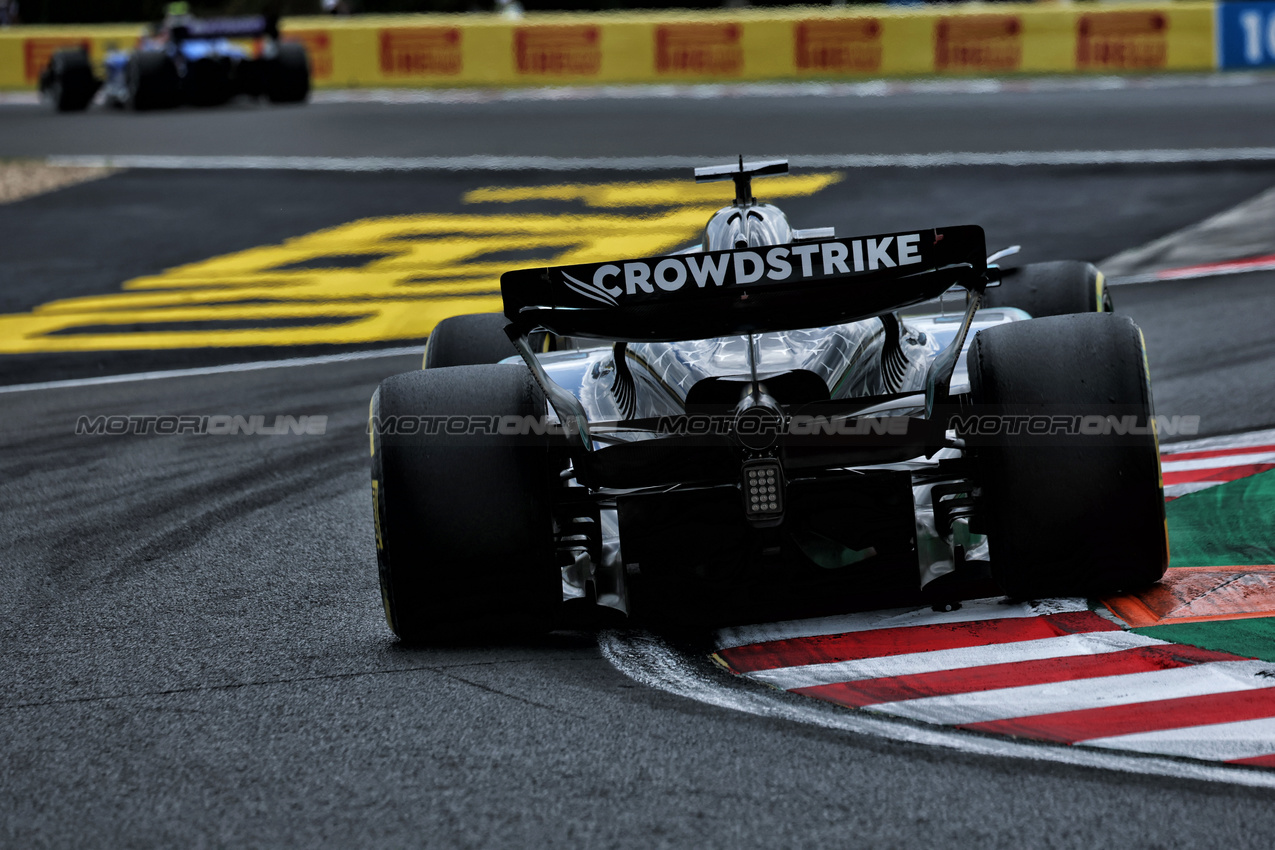 GP UNGHERIA, George Russell (GBR) Mercedes AMG F1 W16.

01.08.2025. Formula 1 World Championship, Rd 14, Hungarian Grand Prix, Budapest, Hungary, Practice Day.

- www.xpbimages.com, EMail: requests@xpbimages.com © Copyright: Moy / XPB Images