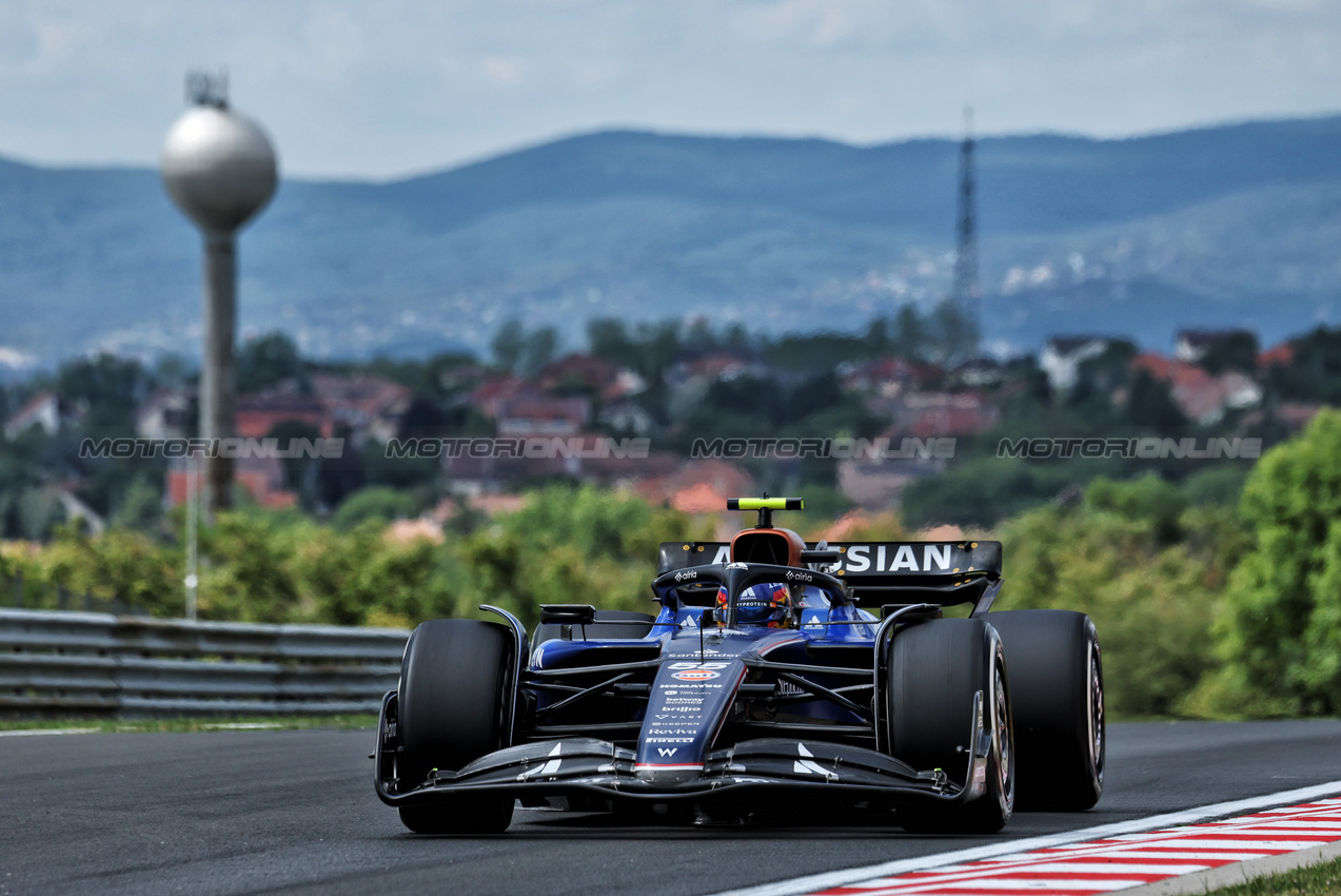 GP UNGHERIA, Carlos Sainz (ESP) Atlassian Williams Racing FW47.

01.08.2025. Formula 1 World Championship, Rd 14, Hungarian Grand Prix, Budapest, Hungary, Practice Day.

- www.xpbimages.com, EMail: requests@xpbimages.com © Copyright: Moy / XPB Images