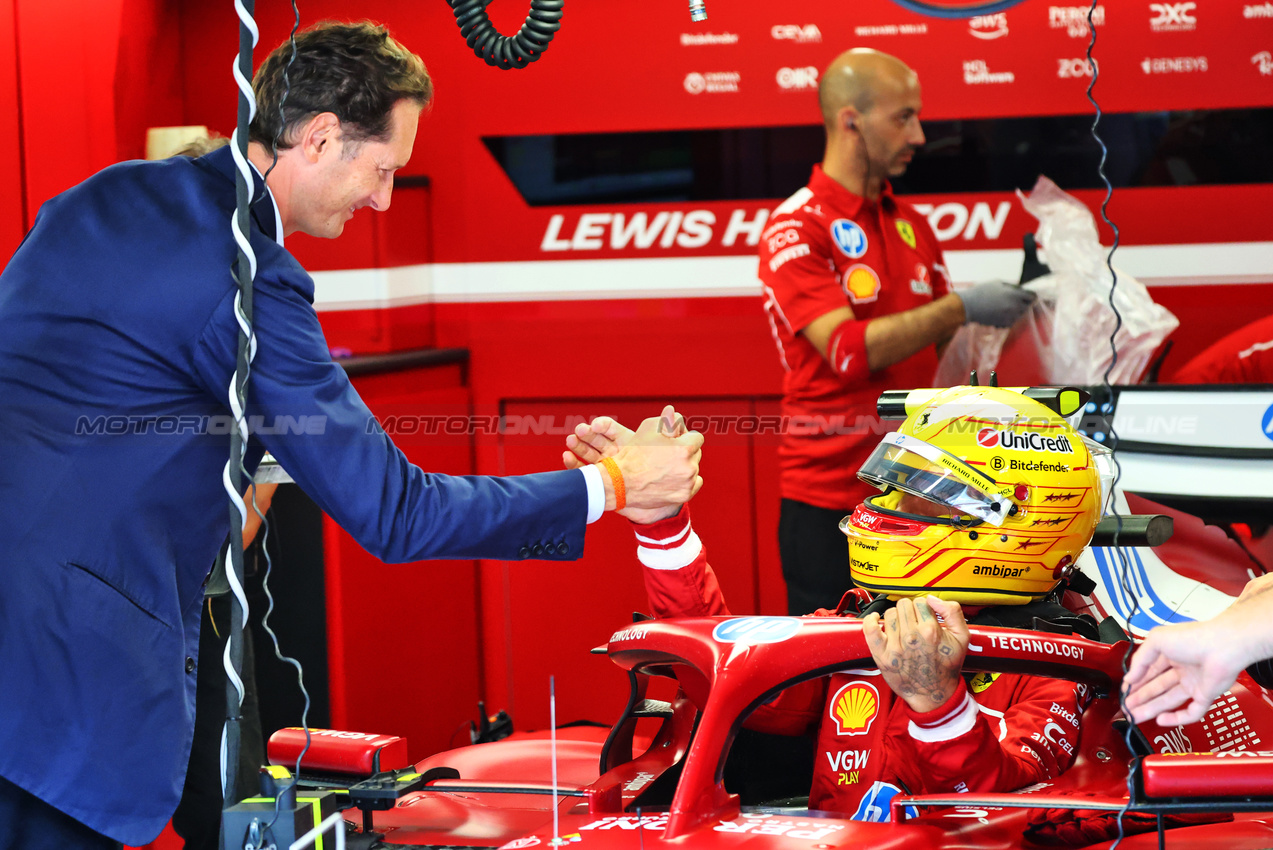 GP UNGHERIA, (L to R): John Elkann (ITA) FIAT Chrysler Automobiles Chairman with Lewis Hamilton (GBR) Ferrari.

01.08.2025. Formula 1 World Championship, Rd 14, Hungarian Grand Prix, Budapest, Hungary, Practice Day.

- www.xpbimages.com, EMail: requests@xpbimages.com © Copyright: Batchelor / XPB Images