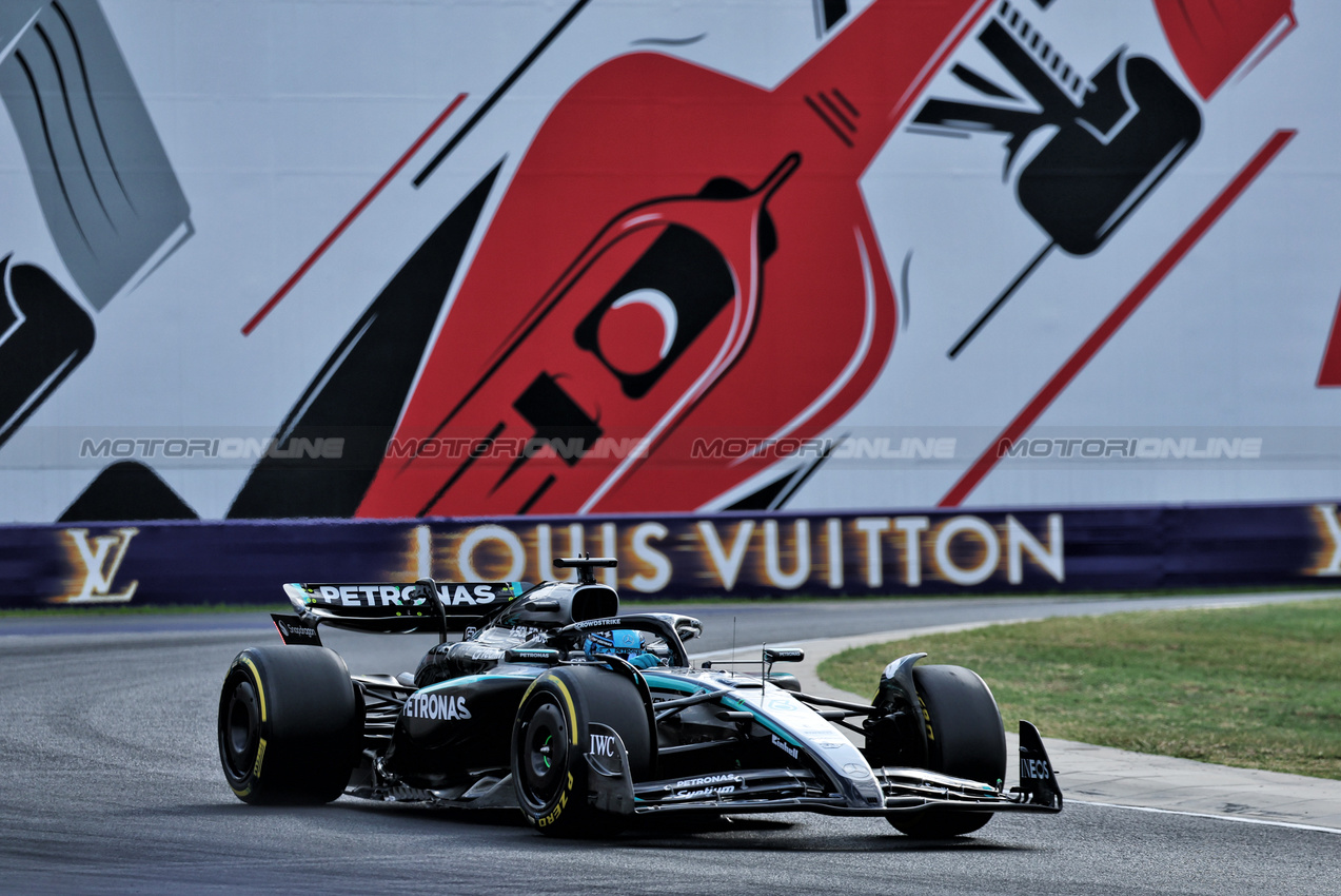 GP UNGHERIA, George Russell (GBR) Mercedes AMG F1 W16.

01.08.2025. Formula 1 World Championship, Rd 14, Hungarian Grand Prix, Budapest, Hungary, Practice Day.

- www.xpbimages.com, EMail: requests@xpbimages.com © Copyright: Moy / XPB Images