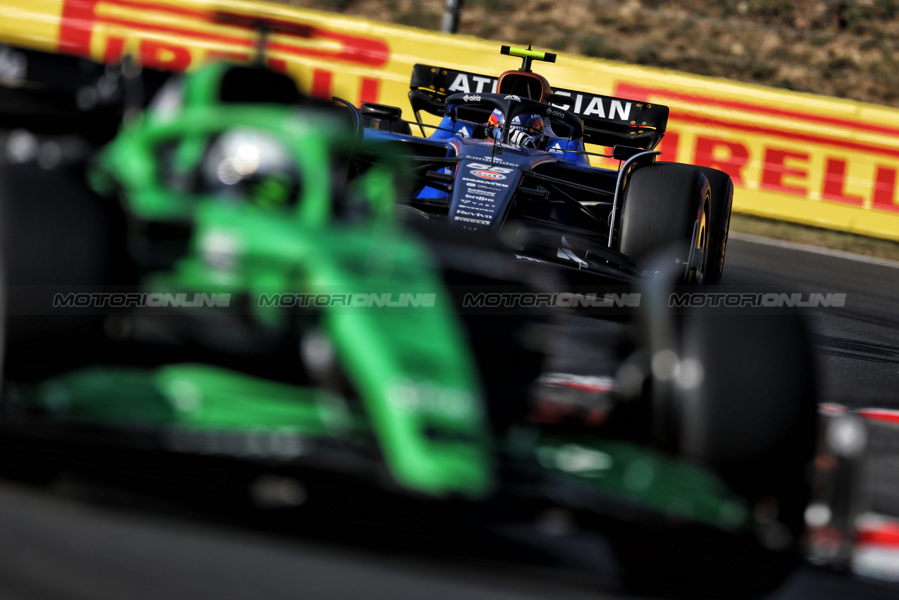 GP UNGHERIA, Carlos Sainz (ESP) Atlassian Williams Racing FW47.

01.08.2025. Formula 1 World Championship, Rd 14, Hungarian Grand Prix, Budapest, Hungary, Practice Day.

- www.xpbimages.com, EMail: requests@xpbimages.com © Copyright: Charniaux / XPB Images