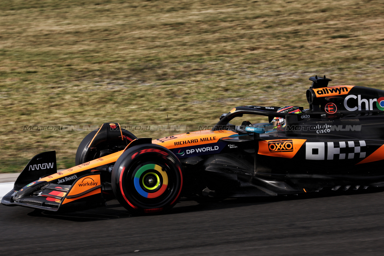 GP UNGHERIA, Oscar Piastri (AUS) McLaren MCL39.

01.08.2025. Formula 1 World Championship, Rd 14, Hungarian Grand Prix, Budapest, Hungary, Practice Day.

- www.xpbimages.com, EMail: requests@xpbimages.com © Copyright: Bearne / XPB Images