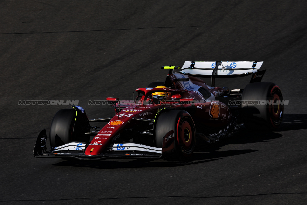 GP UNGHERIA, Lewis Hamilton (GBR) Ferrari SF-25.

01.08.2025. Formula 1 World Championship, Rd 14, Hungarian Grand Prix, Budapest, Hungary, Practice Day.

- www.xpbimages.com, EMail: requests@xpbimages.com © Copyright: Bearne / XPB Images