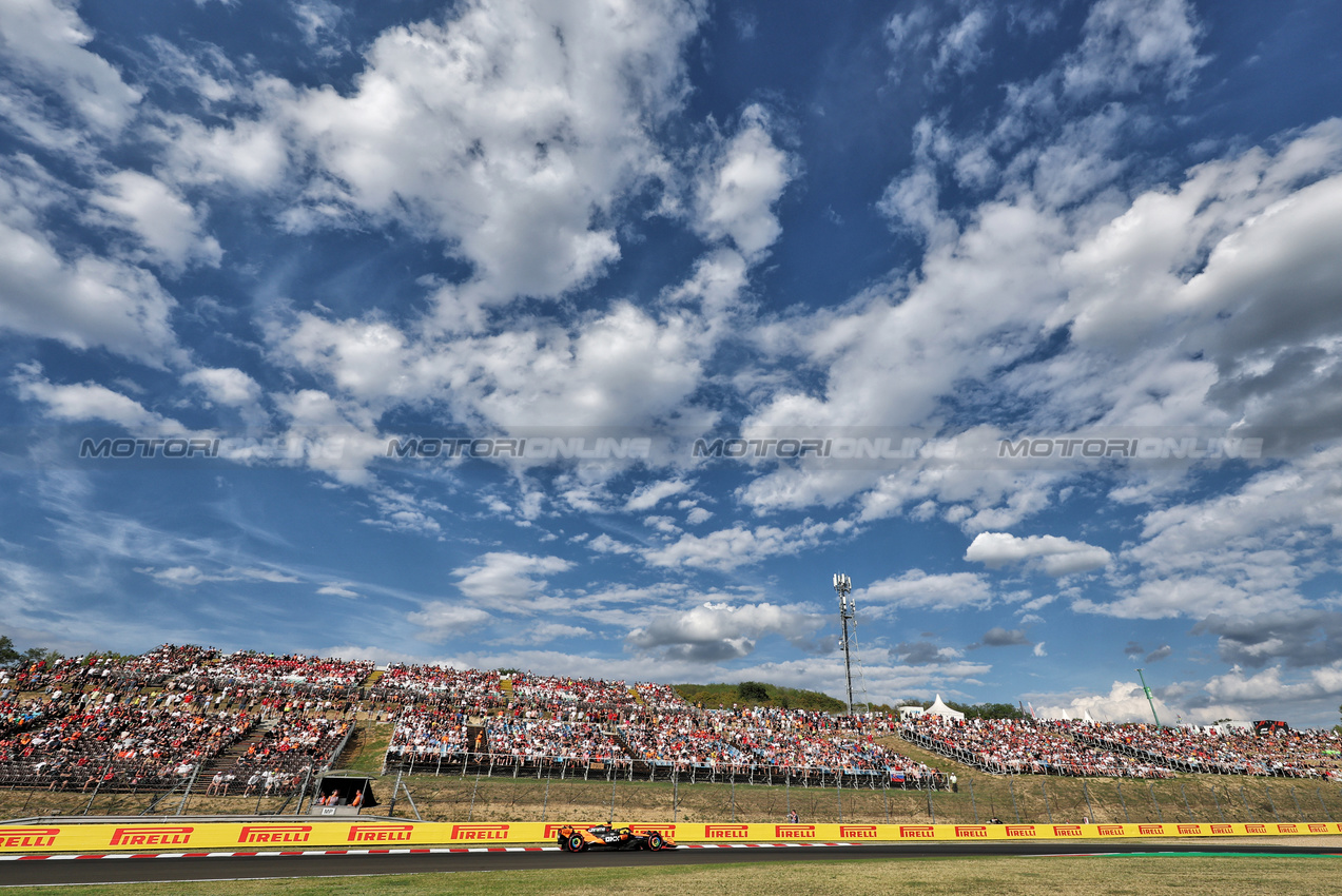 GP UNGHERIA, Oscar Piastri (AUS) McLaren MCL39.

01.08.2025. Formula 1 World Championship, Rd 14, Hungarian Grand Prix, Budapest, Hungary, Practice Day.

- www.xpbimages.com, EMail: requests@xpbimages.com © Copyright: Moy / XPB Images