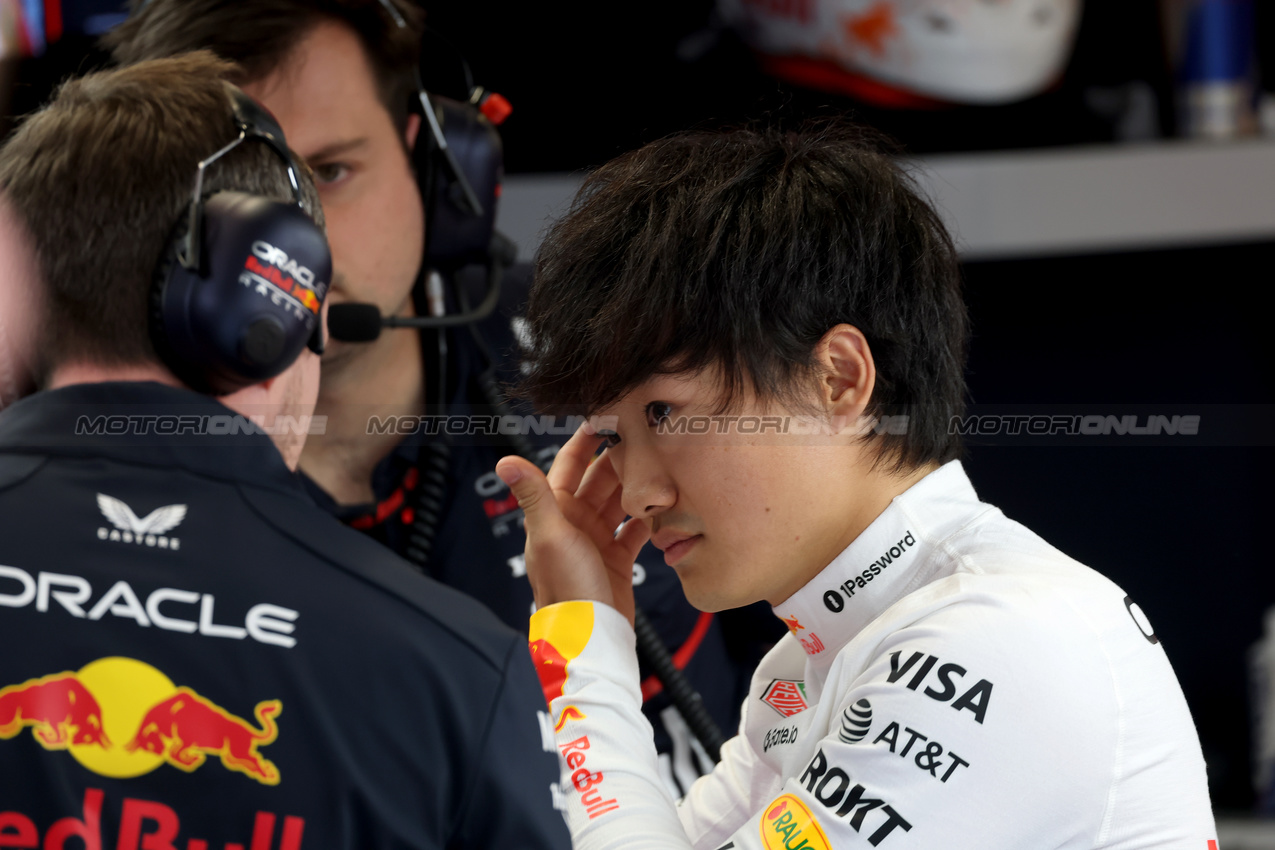 GP UNGHERIA, Yuki Tsunoda (JPN) Red Bull Racing.

01.08.2025. Formula 1 World Championship, Rd 14, Hungarian Grand Prix, Budapest, Hungary, Practice Day.

 - www.xpbimages.com, EMail: requests@xpbimages.com © Copyright: Coates / XPB Images