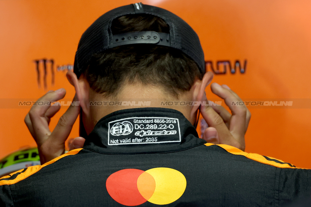 GP UNGHERIA, Lando Norris (GBR) McLaren.

01.08.2025. Formula 1 World Championship, Rd 14, Hungarian Grand Prix, Budapest, Hungary, Practice Day.

 - www.xpbimages.com, EMail: requests@xpbimages.com © Copyright: Coates / XPB Images
