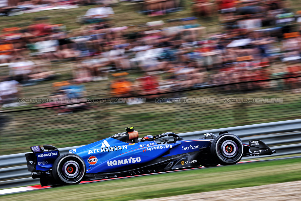 GP UNGHERIA, Carlos Sainz (ESP) Atlassian Williams Racing FW47.

01.08.2025. Formula 1 World Championship, Rd 14, Hungarian Grand Prix, Budapest, Hungary, Practice Day.

- www.xpbimages.com, EMail: requests@xpbimages.com © Copyright: Charniaux / XPB Images