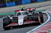 GP UNGHERIA, Oliver Bearman (GBR) Haas VF-25.

01.08.2025. Formula 1 World Championship, Rd 14, Hungarian Grand Prix, Budapest, Hungary, Practice Day.

- www.xpbimages.com, EMail: requests@xpbimages.com © Copyright: Moy / XPB Images