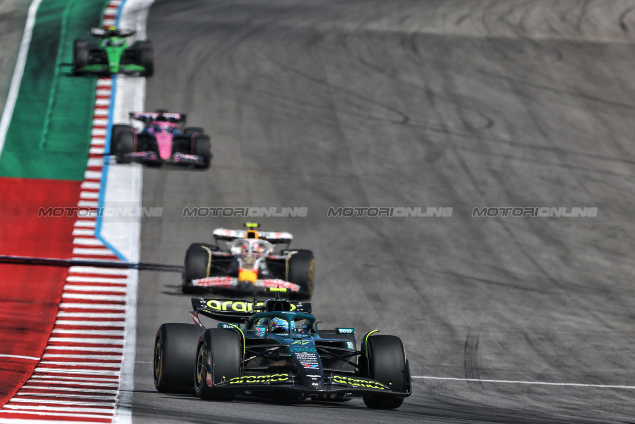 GP USA, Fernando Alonso (ESP) Aston Martin F1 Team AMR25.
19.10.2025. Formula 1 World Championship, Rd 19, United States Grand Prix, Austin, Texas, USA, Gara Day.
- www.xpbimages.com, EMail: requests@xpbimages.com © Copyright: Charniaux / XPB Images
