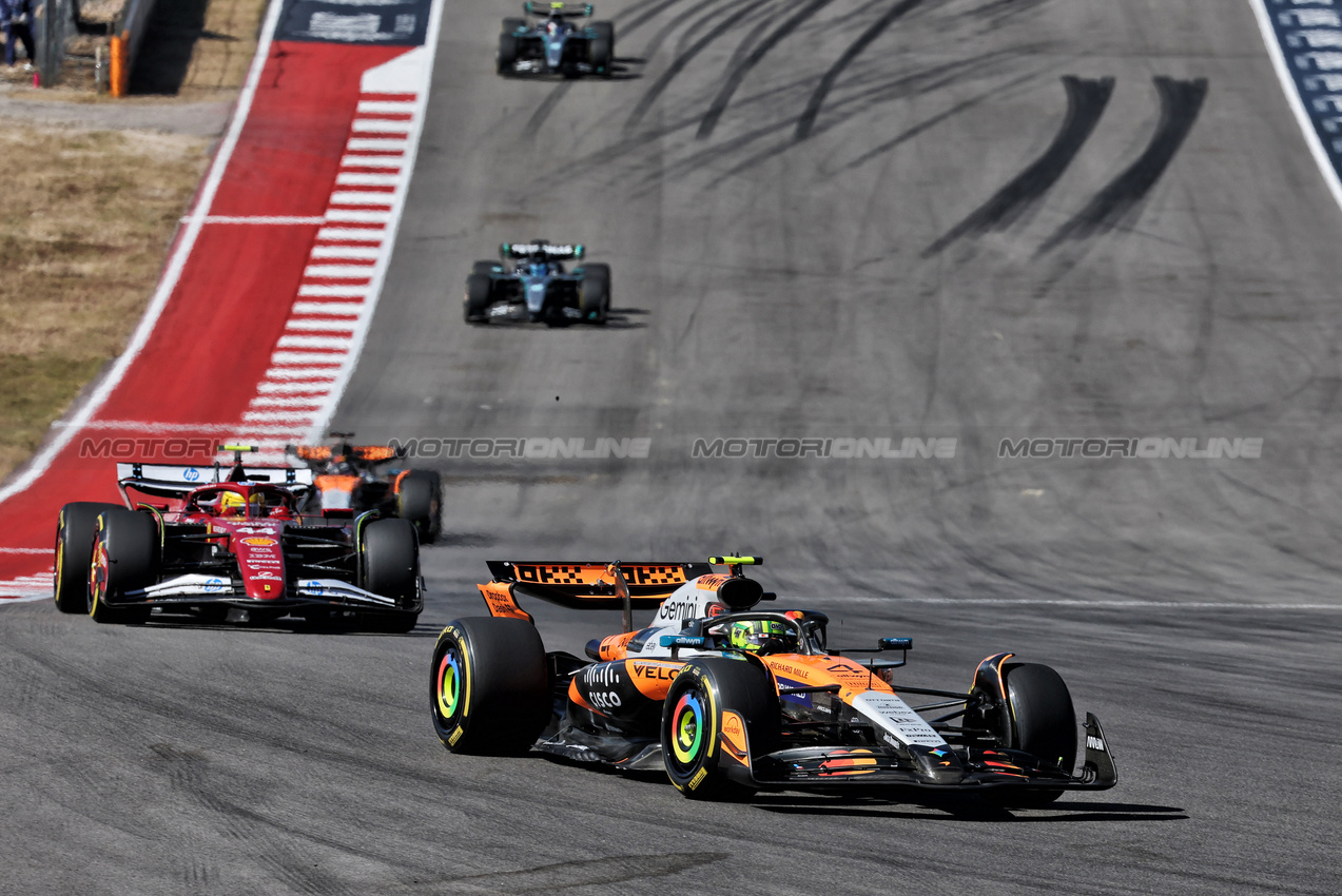 GP USA, Lando Norris (GBR) McLaren MCL39.
19.10.2025. Formula 1 World Championship, Rd 19, United States Grand Prix, Austin, Texas, USA, Gara Day.
- www.xpbimages.com, EMail: requests@xpbimages.com © Copyright: Moy / XPB Images