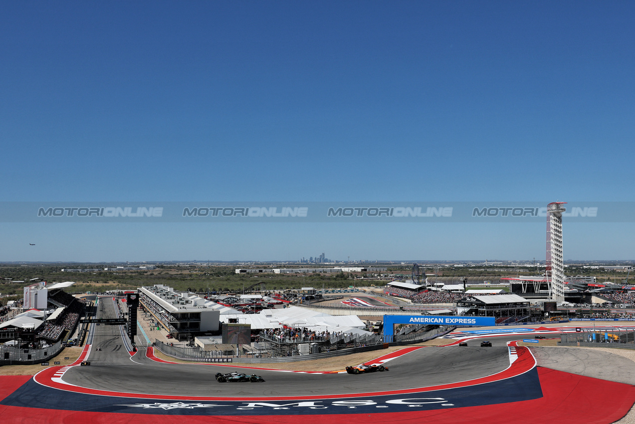 GP USA, George Russell (GBR) Mercedes AMG F1 W16.

19.10.2025. Formula 1 World Championship, Rd 19, United States Grand Prix, Austin, Texas, USA, Gara Day.

- www.xpbimages.com, EMail: requests@xpbimages.com © Copyright: Moy / XPB Images