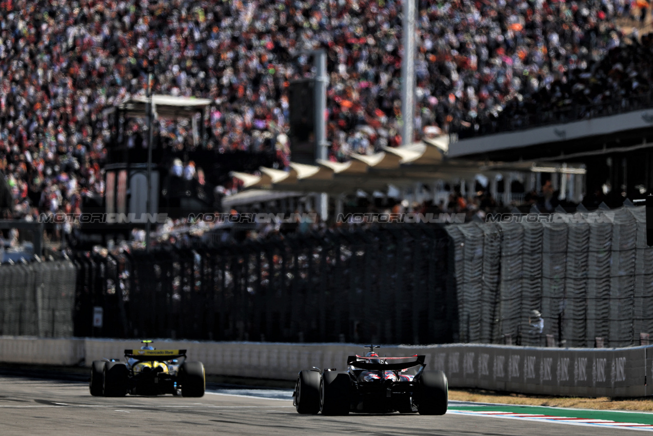 GP USA, Esteban Ocon (FRA) Haas VF-25.
19.10.2025. Formula 1 World Championship, Rd 19, United States Grand Prix, Austin, Texas, USA, Gara Day.
- www.xpbimages.com, EMail: requests@xpbimages.com © Copyright: Charniaux / XPB Images