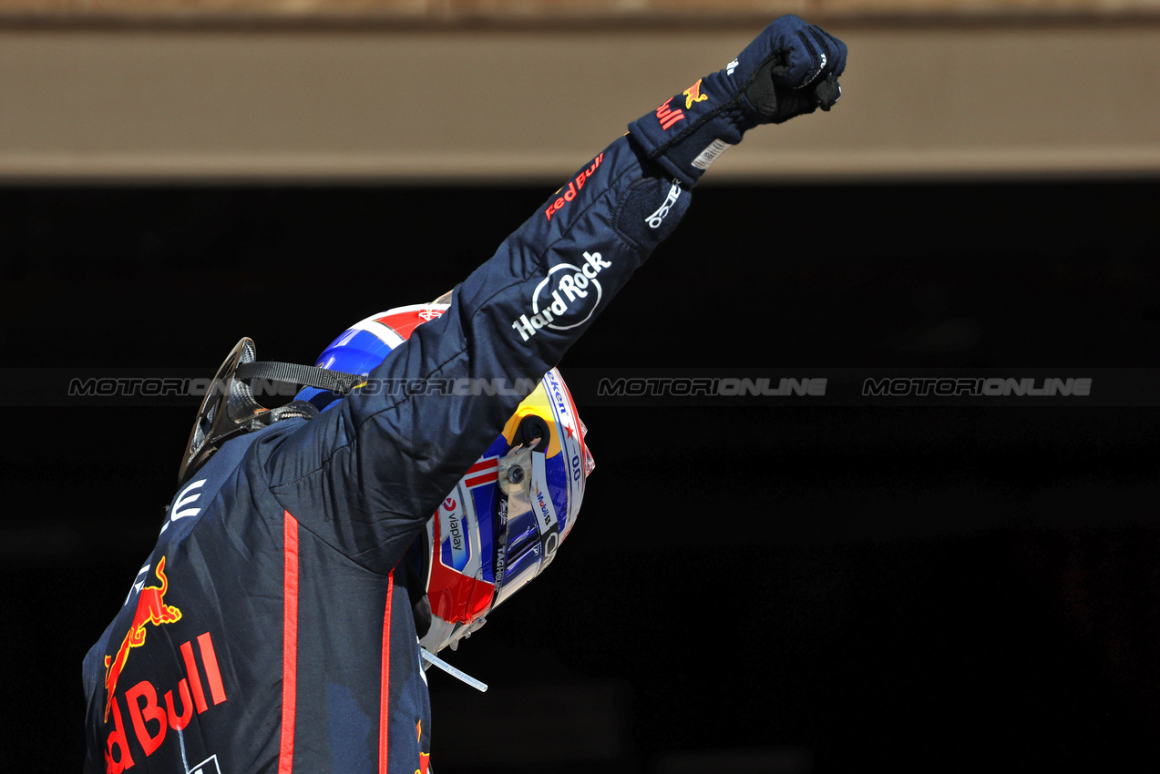 GP USA, Gara winner Max Verstappen (NLD) Red Bull Racing celebrates in parc ferme.

19.10.2025. Formula 1 World Championship, Rd 19, United States Grand Prix, Austin, Texas, USA, Gara Day.

- www.xpbimages.com, EMail: requests@xpbimages.com © Copyright: Batchelor / XPB Images
