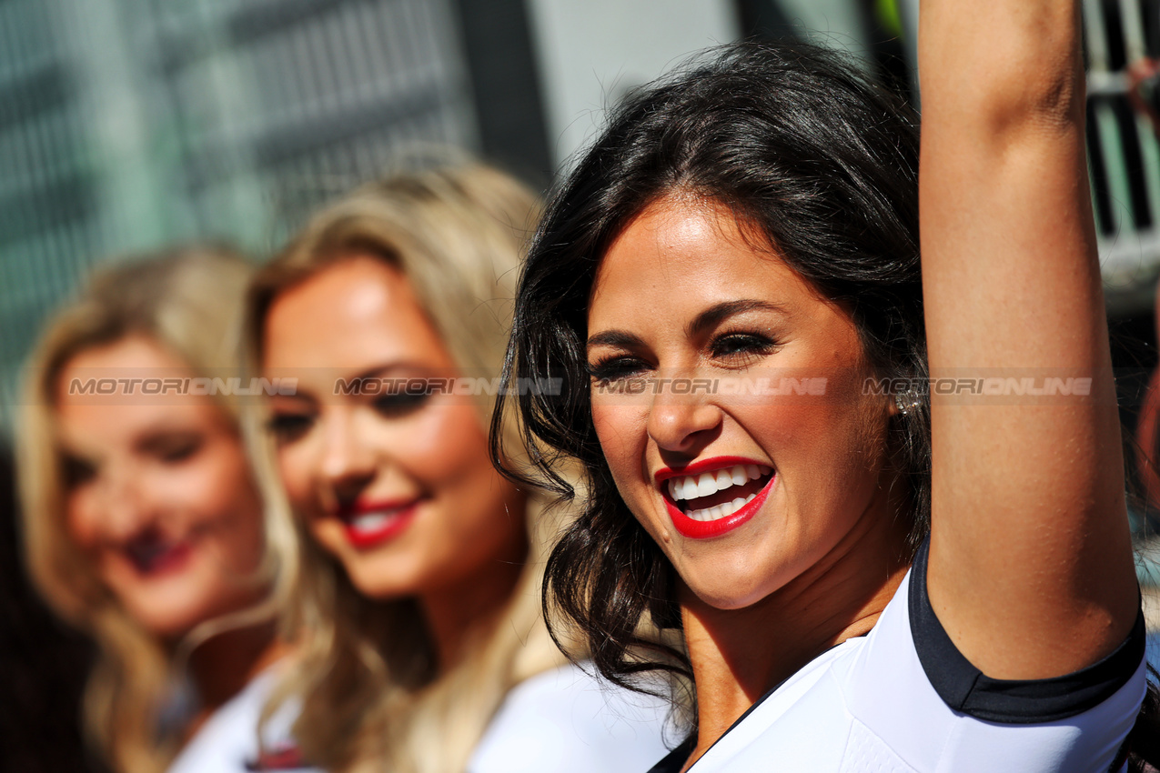 GP USA, Circuit Atmosfera - Houston Texans Cheerleaders.

19.10.2025. Formula 1 World Championship, Rd 19, United States Grand Prix, Austin, Texas, USA, Gara Day.

- www.xpbimages.com, EMail: requests@xpbimages.com © Copyright: Charniaux / XPB Images