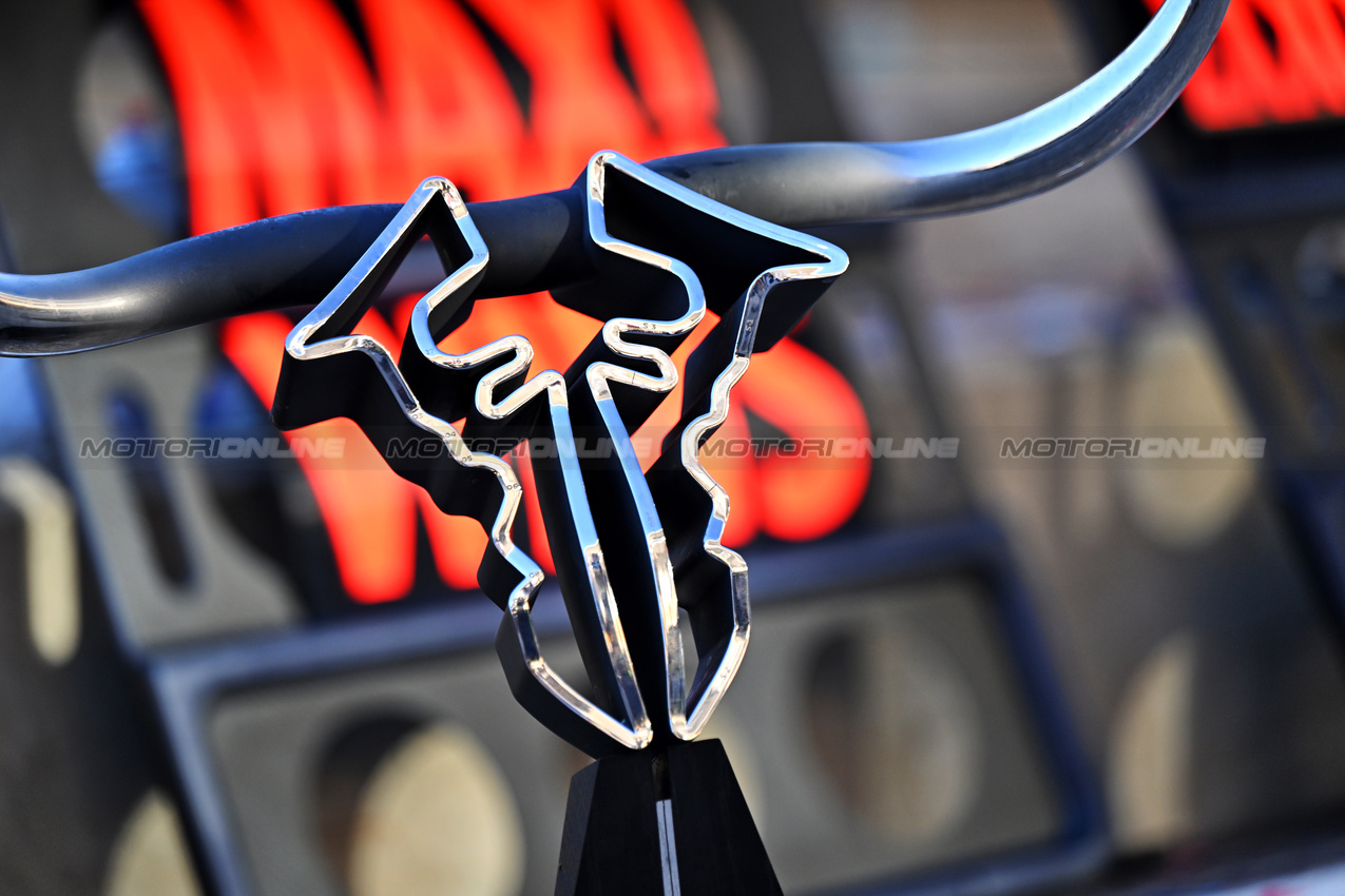 GP USA, Winners trophies for Red Bull Racing.
19.10.2025. Formula 1 World Championship, Rd 19, United States Grand Prix, Austin, Texas, USA, Gara Day.
- www.xpbimages.com, EMail: requests@xpbimages.com © Copyright: Price / XPB Images