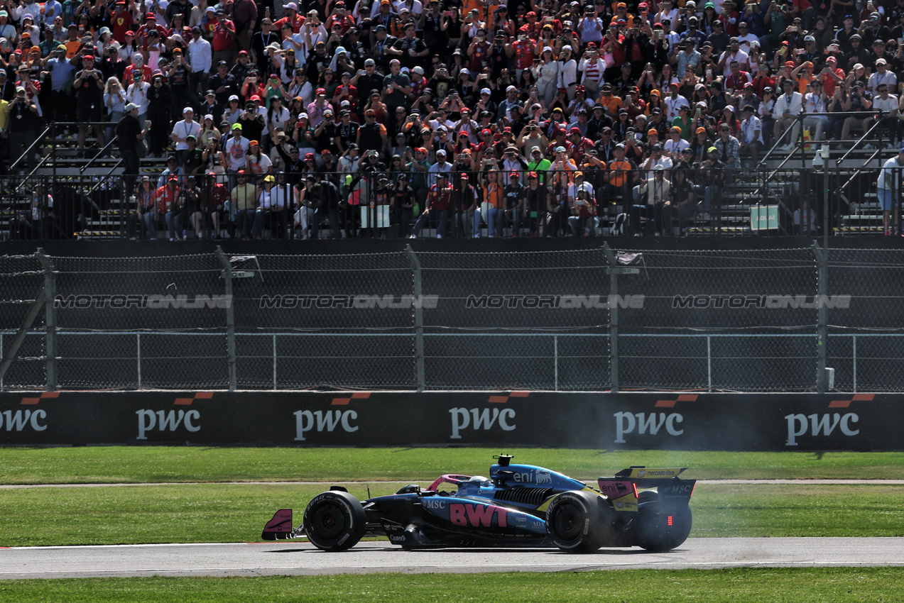 GP USA, Franco Colapinto (ARG) Alpine F1 Team A525 recovers onto the circuit at the partenza of the race.

26.10.2025. Formula 1 World Championship, Rd 20, Mexican Grand Prix, Mexico City, Mexico, Gara Day.

- www.xpbimages.com, EMail: requests@xpbimages.com © Copyright: Batchelor / XPB Images