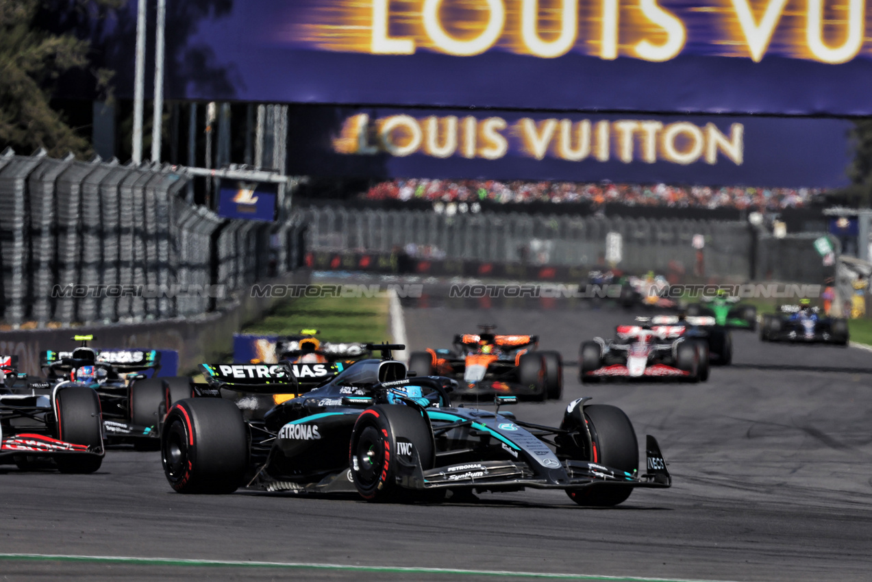 GP USA, George Russell (GBR) Mercedes AMG F1 W16.

26.10.2025. Formula 1 World Championship, Rd 20, Mexican Grand Prix, Mexico City, Mexico, Gara Day.

- www.xpbimages.com, EMail: requests@xpbimages.com © Copyright: Bearne / XPB Images