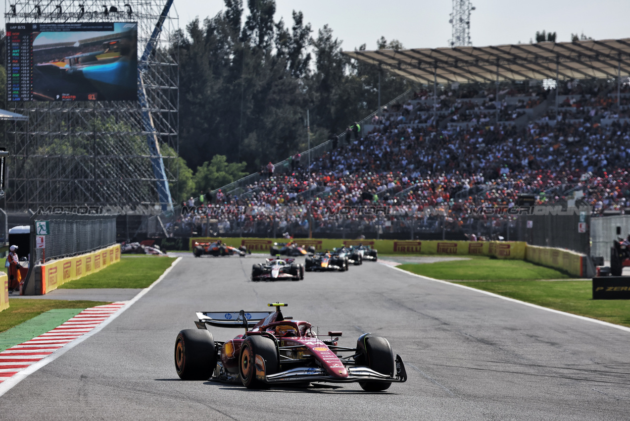 GP USA, Lewis Hamilton (GBR) Ferrari SF-25.
26.10.2025. Formula 1 World Championship, Rd 20, Mexican Grand Prix, Mexico City, Mexico, Gara Day.
- www.xpbimages.com, EMail: requests@xpbimages.com © Copyright: Bearne / XPB Images