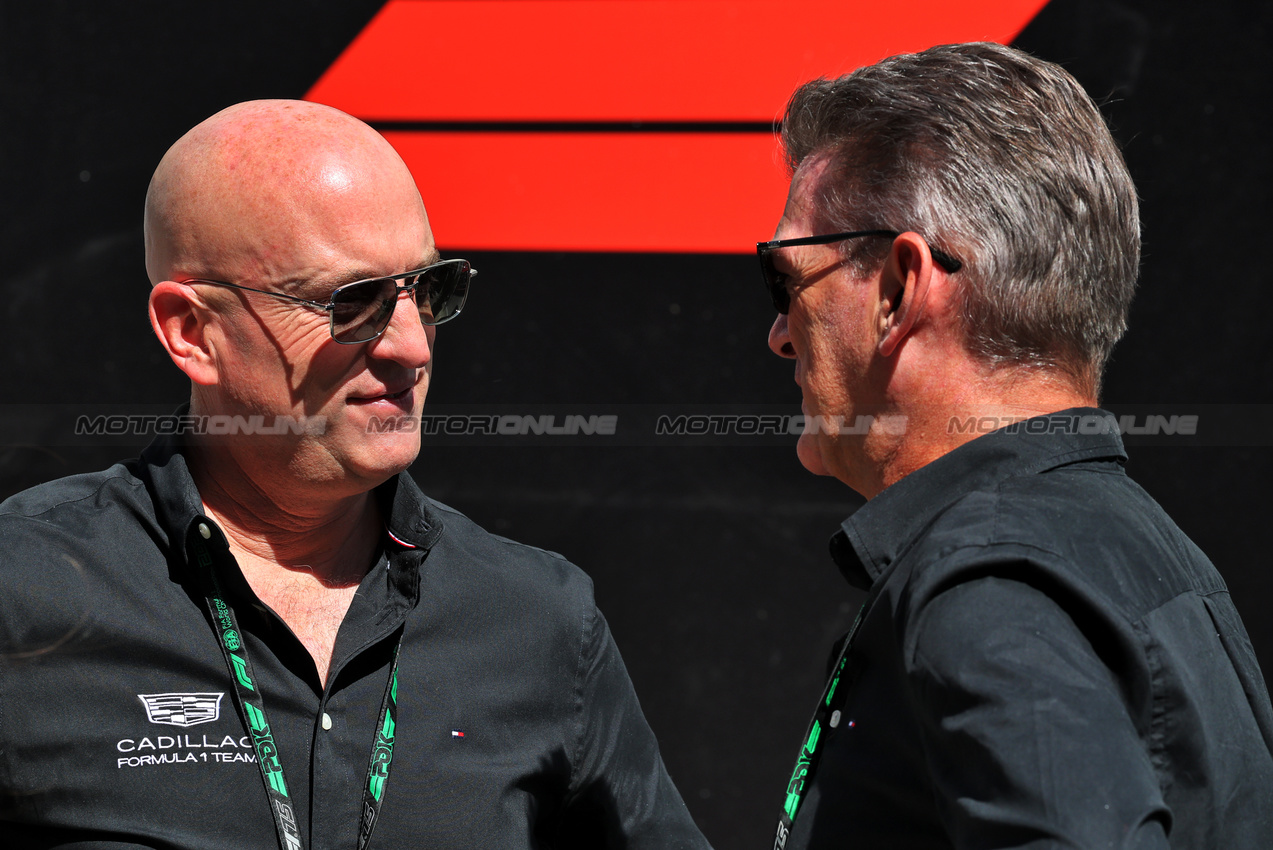 GP USA, (L to R): Dan Towriss (USA) Cadillac F1 Team e TWG Motorsports CEO with Graeme Lowdon (GBR) Cadillac Formula 1 Team, Team Principal.
19.10.2025. Formula 1 World Championship, Rd 19, United States Grand Prix, Austin, Texas, USA, Gara Day.
- www.xpbimages.com, EMail: requests@xpbimages.com © Copyright: Moy / XPB Images