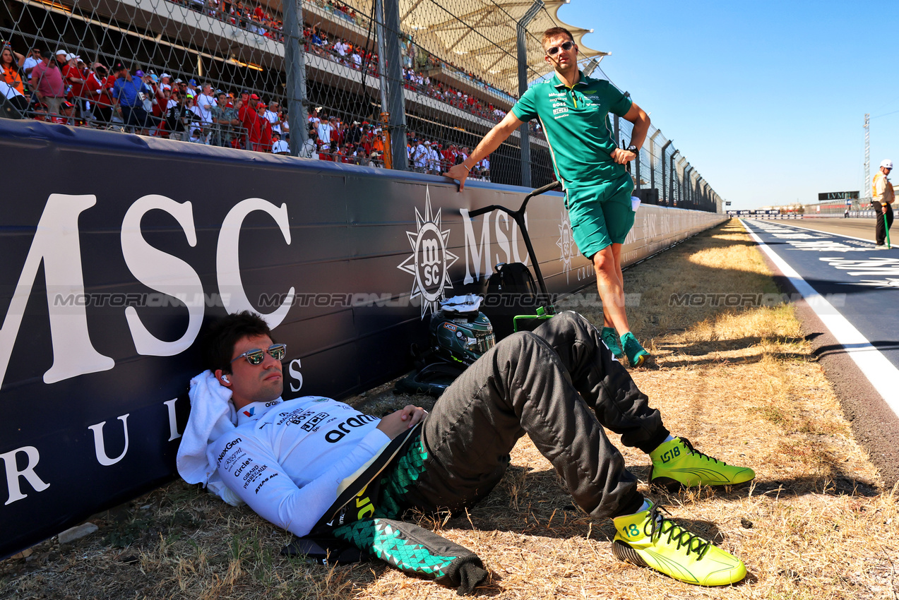 GP USA, Lance Stroll (CDN) Aston Martin F1 Team on the grid.

19.10.2025. Formula 1 World Championship, Rd 19, United States Grand Prix, Austin, Texas, USA, Gara Day.

- www.xpbimages.com, EMail: requests@xpbimages.com © Copyright: Batchelor / XPB Images