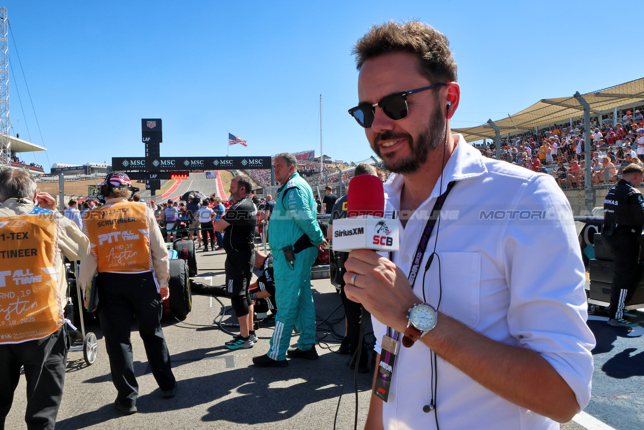 GP USA, Chris Medland (GBR) F1 Presenter on the grid.
19.10.2025. Formula 1 World Championship, Rd 19, United States Grand Prix, Austin, Texas, USA, Gara Day.
- www.xpbimages.com, EMail: requests@xpbimages.com © Copyright: Batchelor / XPB Images