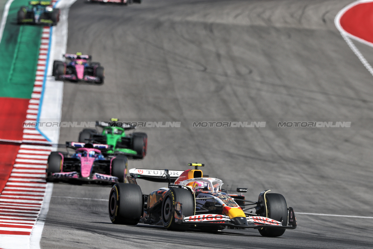 GP USA, Liam Lawson (NZL) Racing Bulls VCARB 02.

19.10.2025. Formula 1 World Championship, Rd 19, United States Grand Prix, Austin, Texas, USA, Gara Day.

- www.xpbimages.com, EMail: requests@xpbimages.com © Copyright: Charniaux / XPB Images