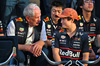 GP USA, (L to R): Dr Helmut Marko (AUT) Red Bull Motorsport Consultant with Yuki Tsunoda (JPN) Red Bull Racing.
19.10.2025. Formula 1 World Championship, Rd 19, United States Grand Prix, Austin, Texas, USA, Gara Day.
- www.xpbimages.com, EMail: requests@xpbimages.com © Copyright: Price / XPB Images
