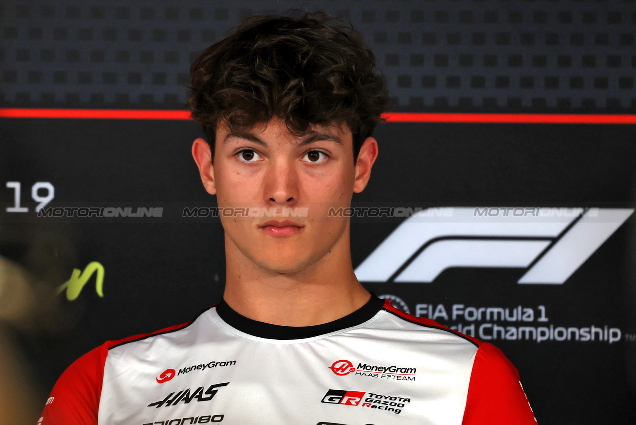 GP USA, Oliver Bearman (GBR) Haas F1 Team in the FIA Press Conference.
16.10.2025. Formula 1 World Championship, Rd 19, United States Grand Prix, Austin, Texas, USA, Preparation Day.
- www.xpbimages.com, EMail: requests@xpbimages.com © Copyright: Rew / XPB Images