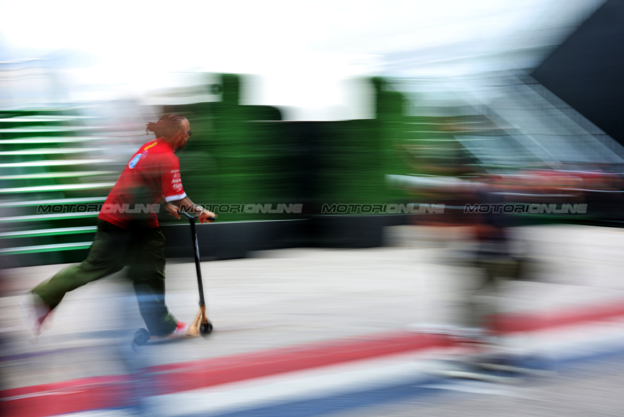 GP USA, Lewis Hamilton (GBR) Ferrari.

16.10.2025. Formula 1 World Championship, Rd 19, United States Grand Prix, Austin, Texas, USA, Preparation Day.

 - www.xpbimages.com, EMail: requests@xpbimages.com © Copyright: Rew / XPB Images