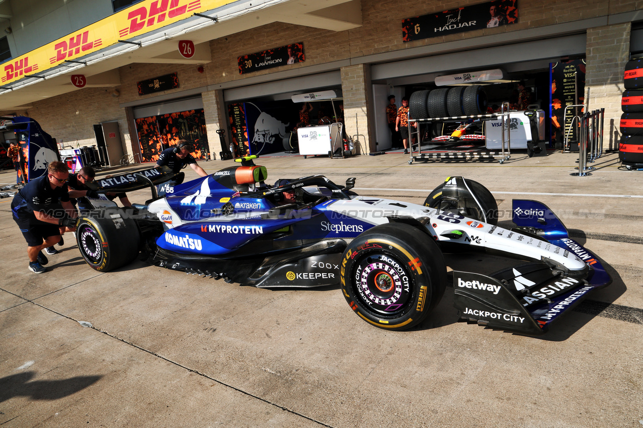 GP USA, Atlassian Williams Racing FW47 in the pits.

16.10.2025. Formula 1 World Championship, Rd 19, United States Grand Prix, Austin, Texas, USA, Preparation Day.

- www.xpbimages.com, EMail: requests@xpbimages.com © Copyright: Batchelor / XPB Images
