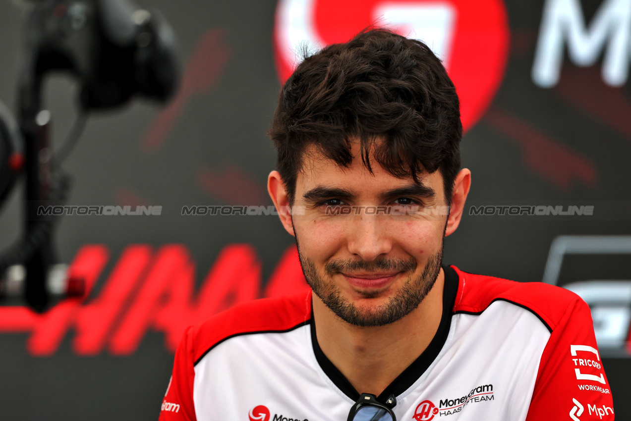 GP USA, Esteban Ocon (FRA) Haas F1 Team.
16.10.2025. Formula 1 World Championship, Rd 19, United States Grand Prix, Austin, Texas, USA, Preparation Day.
- www.xpbimages.com, EMail: requests@xpbimages.com © Copyright: Rew / XPB Images