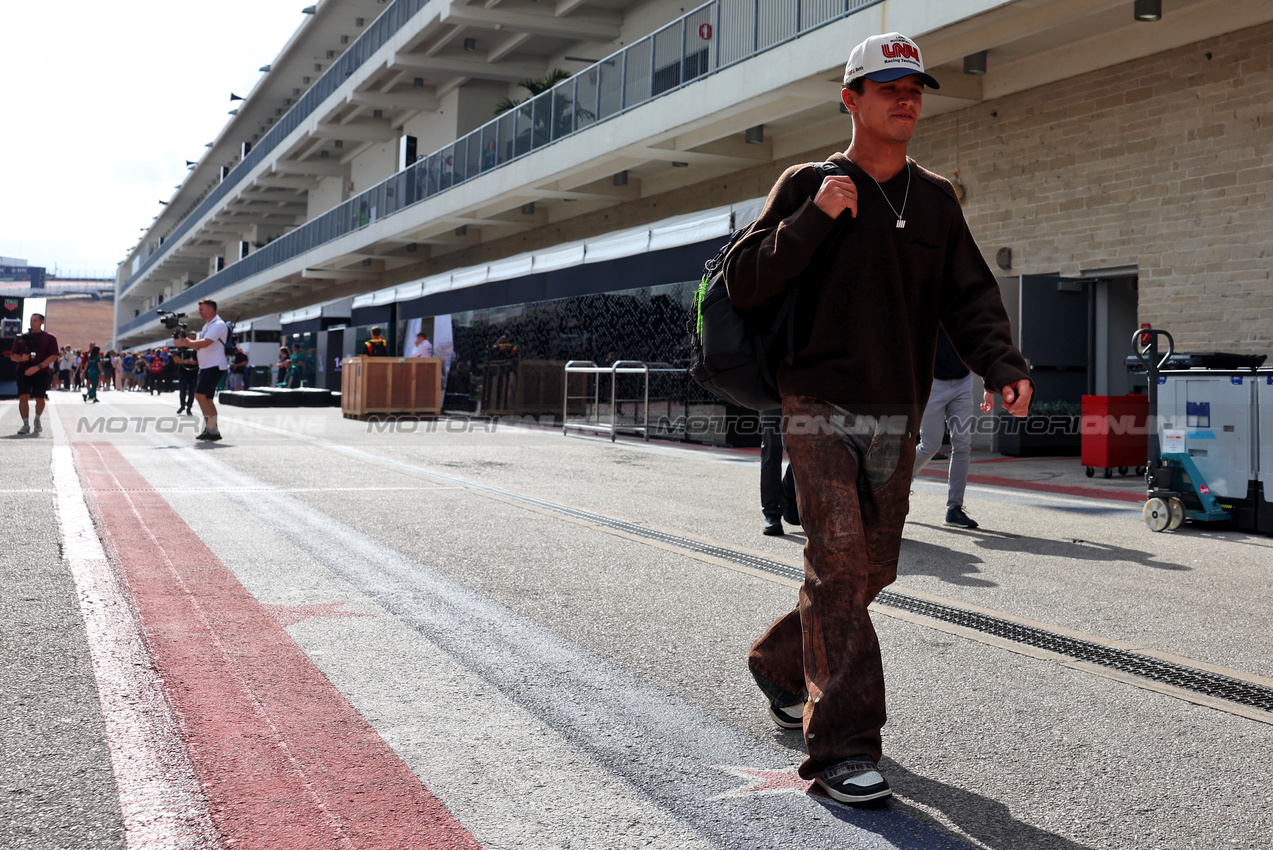 GP USA, Lando Norris (GBR) McLaren.
16.10.2025. Formula 1 World Championship, Rd 19, United States Grand Prix, Austin, Texas, USA, Preparation Day.
- www.xpbimages.com, EMail: requests@xpbimages.com © Copyright: Rew / XPB Images