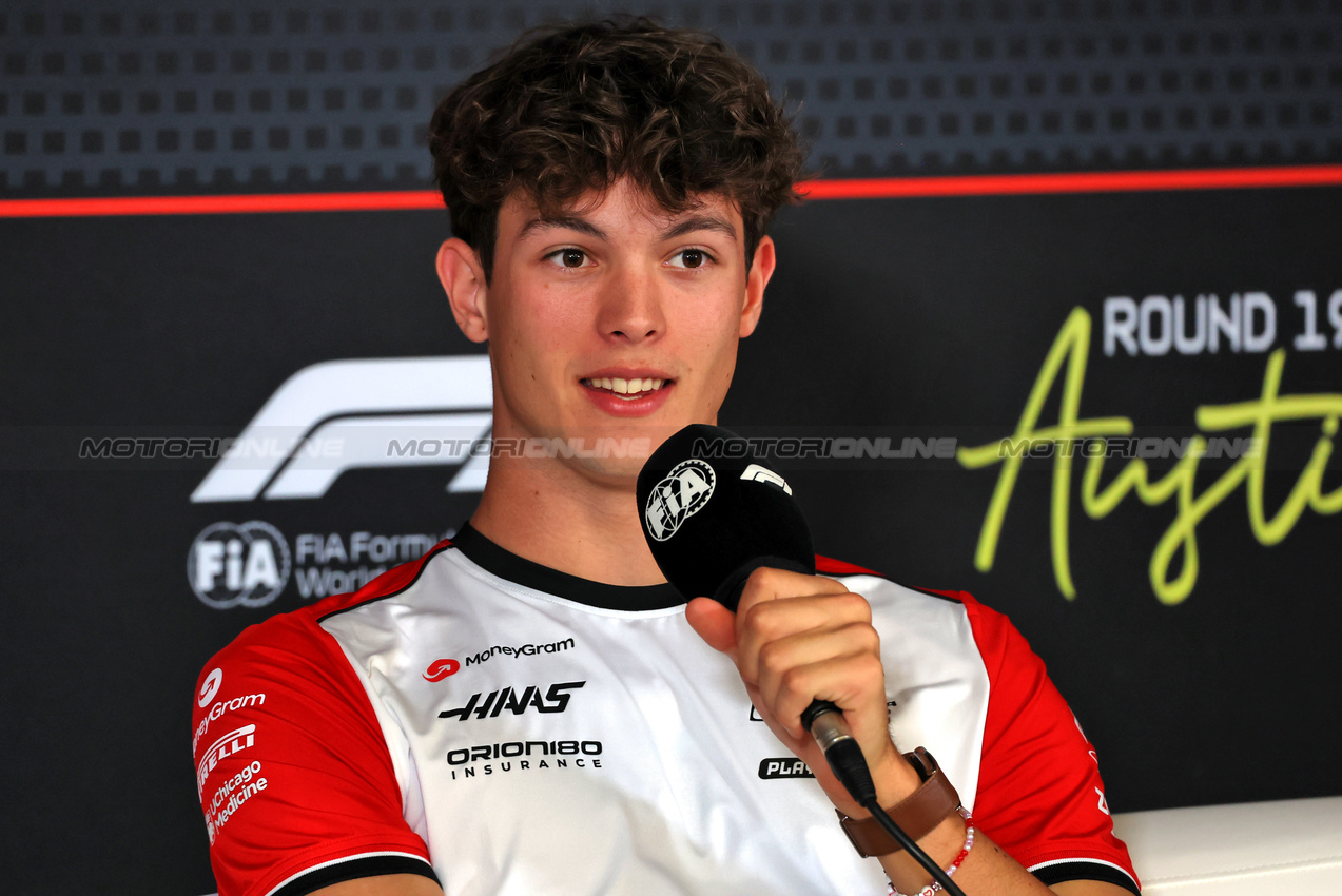 GP USA, Oliver Bearman (GBR) Haas F1 Team in the FIA Press Conference.
16.10.2025. Formula 1 World Championship, Rd 19, United States Grand Prix, Austin, Texas, USA, Preparation Day.
- www.xpbimages.com, EMail: requests@xpbimages.com © Copyright: Rew / XPB Images
