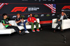 GP USA, (L to R): Gabriel Bortoleto (BRA) Sauber; Max Verstappen (NLD) Red Bull Racing; e Lewis Hamilton (GBR) Ferrari, in the FIA Press Conference.
16.10.2025. Formula 1 World Championship, Rd 19, United States Grand Prix, Austin, Texas, USA, Preparation Day.
- www.xpbimages.com, EMail: requests@xpbimages.com © Copyright: Rew / XPB Images
