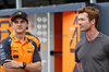 GP USA, (L to R): Oscar Piastri (AUS) McLaren with Glen Powell (USA) Actor.

16.10.2025. Formula 1 World Championship, Rd 19, United States Grand Prix, Austin, Texas, USA, Preparation Day.

 - www.xpbimages.com, EMail: requests@xpbimages.com © Copyright: Rew / XPB Images