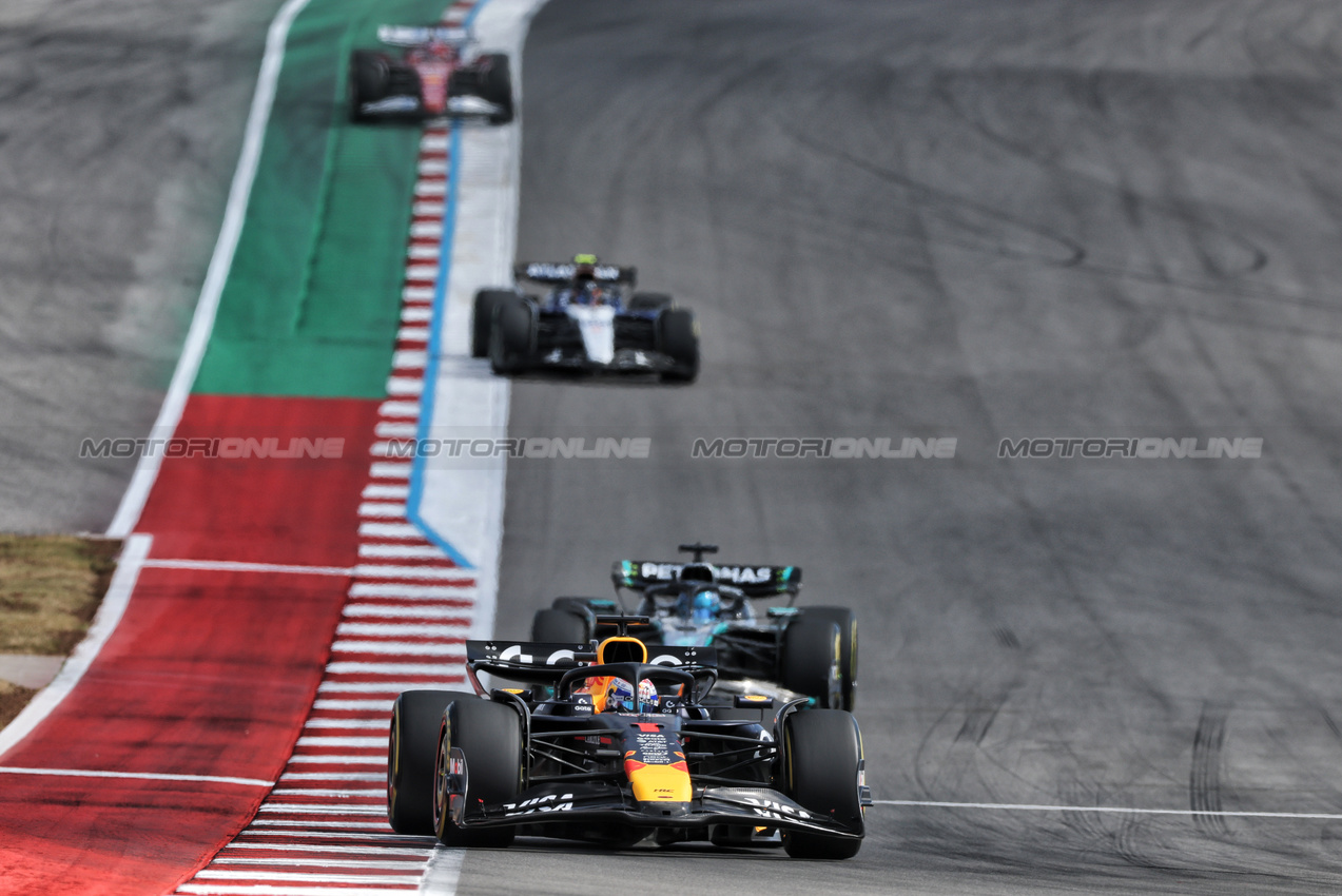 GP USA, Max Verstappen (NLD) Red Bull Racing RB21.
18.10.2025. Formula 1 World Championship, Rd 19, United States Grand Prix, Austin, Texas, USA, Sprint e Qualifiche Day.
- www.xpbimages.com, EMail: requests@xpbimages.com © Copyright: Charniaux / XPB Images