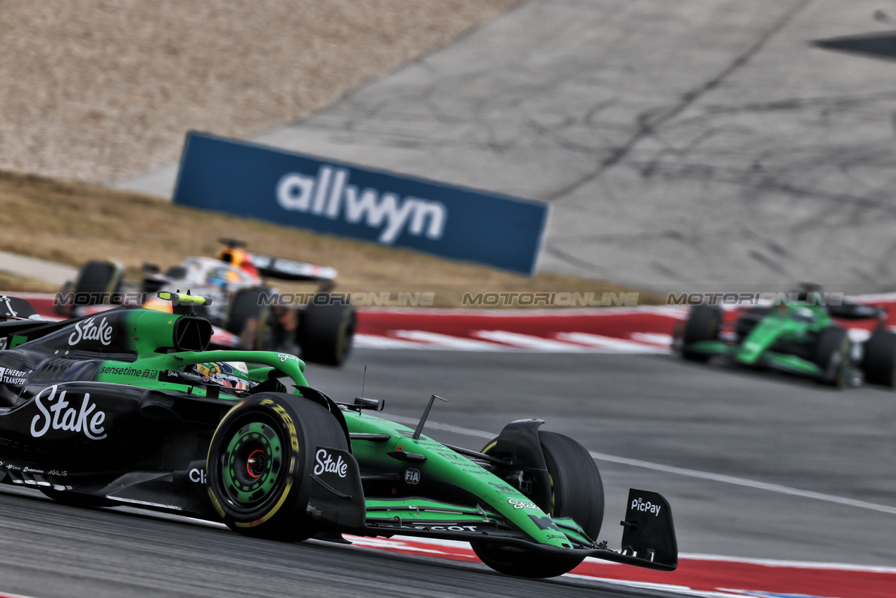 GP USA, Gabriel Bortoleto (BRA) Sauber C45.
18.10.2025. Formula 1 World Championship, Rd 19, United States Grand Prix, Austin, Texas, USA, Sprint e Qualifiche Day.
- www.xpbimages.com, EMail: requests@xpbimages.com © Copyright: Charniaux / XPB Images