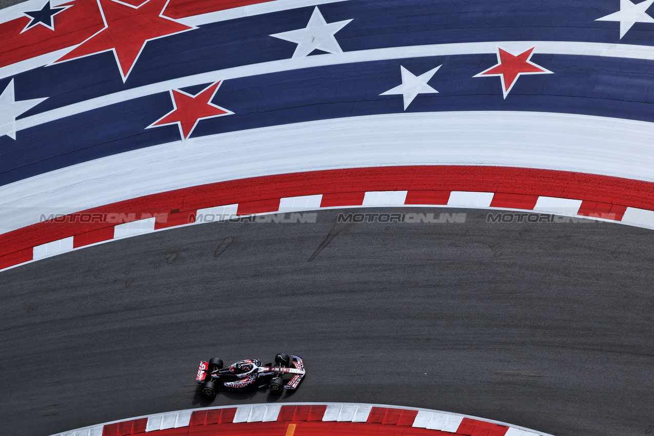 GP USA, Esteban Ocon (FRA) Haas VF-25.
18.10.2025. Formula 1 World Championship, Rd 19, United States Grand Prix, Austin, Texas, USA, Sprint e Qualifiche Day.
- www.xpbimages.com, EMail: requests@xpbimages.com © Copyright: Rew / XPB Images