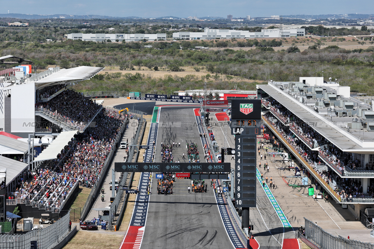 GP USA, The grid before the partenza of the race.

18.10.2025. Formula 1 World Championship, Rd 19, United States Grand Prix, Austin, Texas, USA, Sprint e Qualifiche Day.

- www.xpbimages.com, EMail: requests@xpbimages.com © Copyright: Moy / XPB Images
