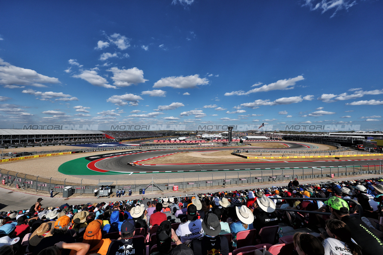 GP USA, Liam Lawson (NZL) Racing Bulls VCARB 02.
18.10.2025. Formula 1 World Championship, Rd 19, United States Grand Prix, Austin, Texas, USA, Sprint e Qualifiche Day.
- www.xpbimages.com, EMail: requests@xpbimages.com © Copyright: Moy / XPB Images