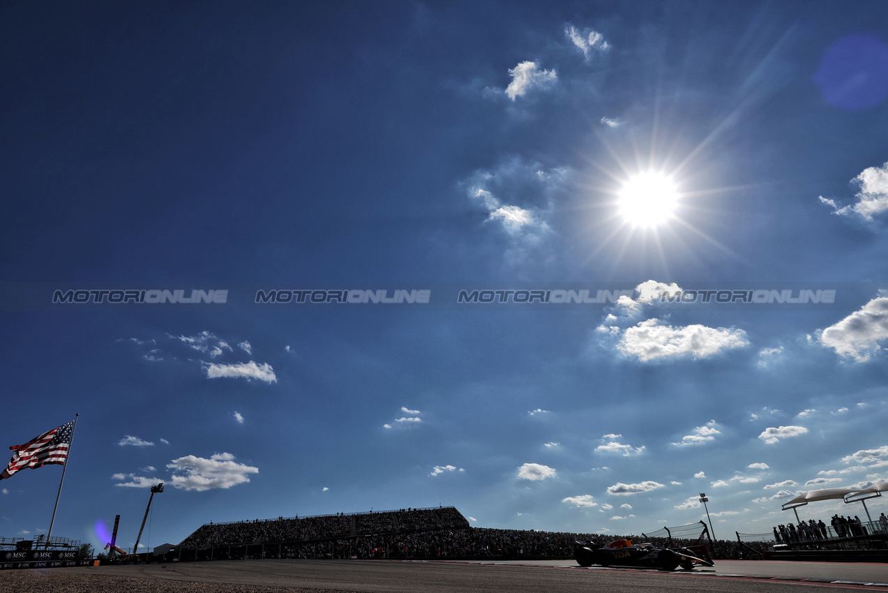 GP USA, Isack Hadjar (FRA) Racing Bulls VCARB 02.
18.10.2025. Formula 1 World Championship, Rd 19, United States Grand Prix, Austin, Texas, USA, Sprint e Qualifiche Day.
- www.xpbimages.com, EMail: requests@xpbimages.com © Copyright: Bearne / XPB Images