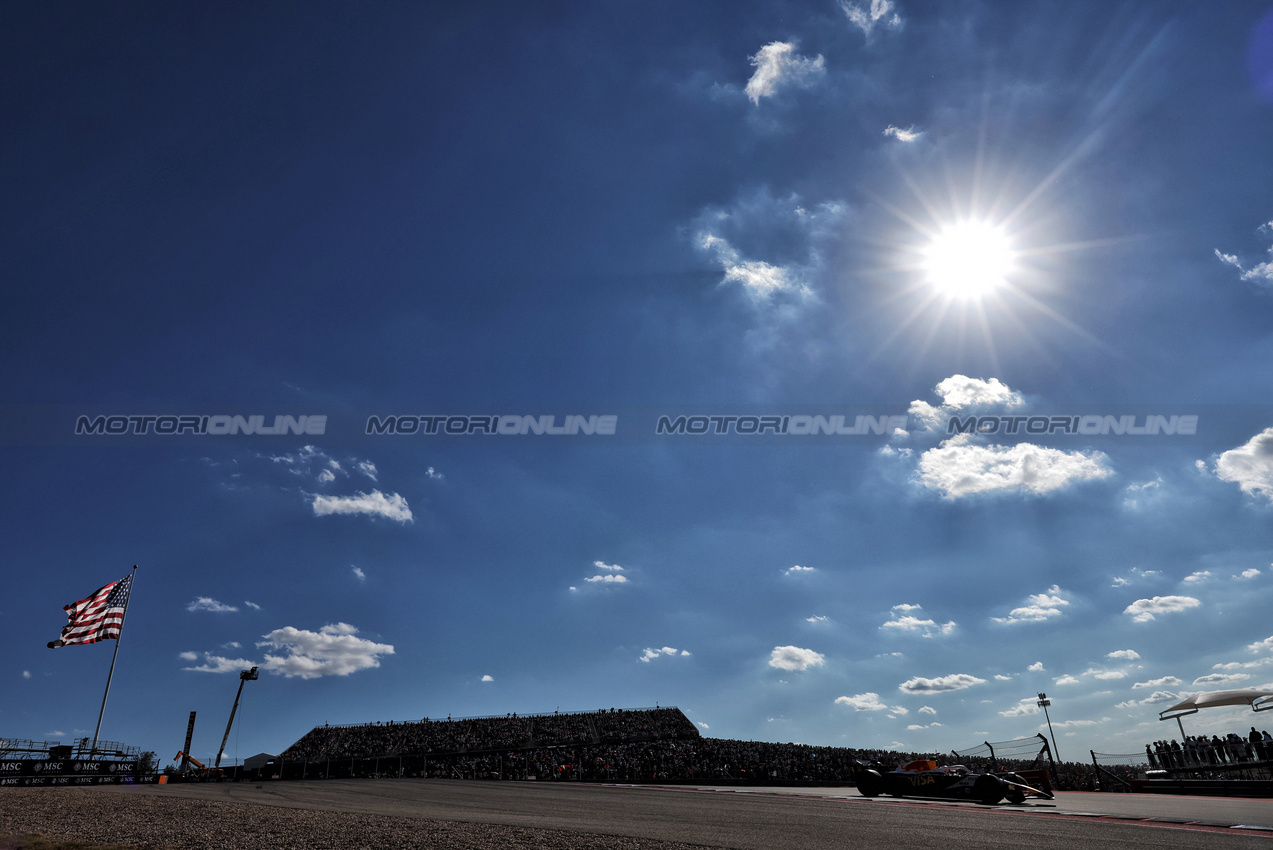 GP USA, Liam Lawson (NZL) Racing Bulls VCARB 02.
18.10.2025. Formula 1 World Championship, Rd 19, United States Grand Prix, Austin, Texas, USA, Sprint e Qualifiche Day.
- www.xpbimages.com, EMail: requests@xpbimages.com © Copyright: Bearne / XPB Images
