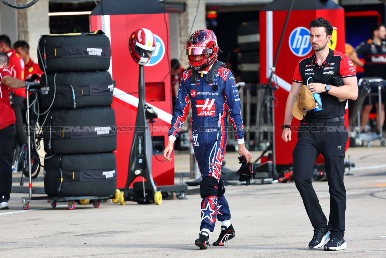 GP USA, Esteban Ocon (FRA) Haas F1 Team.
18.10.2025. Formula 1 World Championship, Rd 19, United States Grand Prix, Austin, Texas, USA, Sprint e Qualifiche Day.
- www.xpbimages.com, EMail: requests@xpbimages.com © Copyright: Batchelor / XPB Images