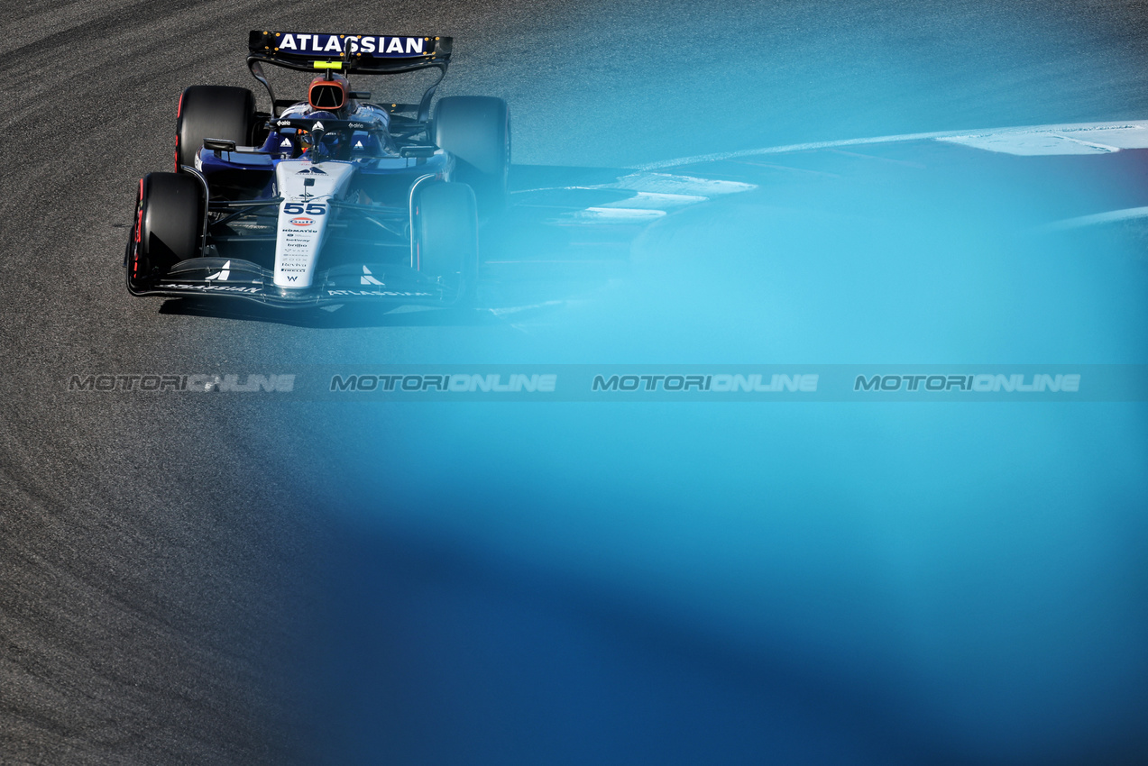 GP USA, Carlos Sainz (ESP) Atlassian Williams Racing FW47.
18.10.2025. Formula 1 World Championship, Rd 19, United States Grand Prix, Austin, Texas, USA, Sprint e Qualifiche Day.
- www.xpbimages.com, EMail: requests@xpbimages.com © Copyright: Moy / XPB Images