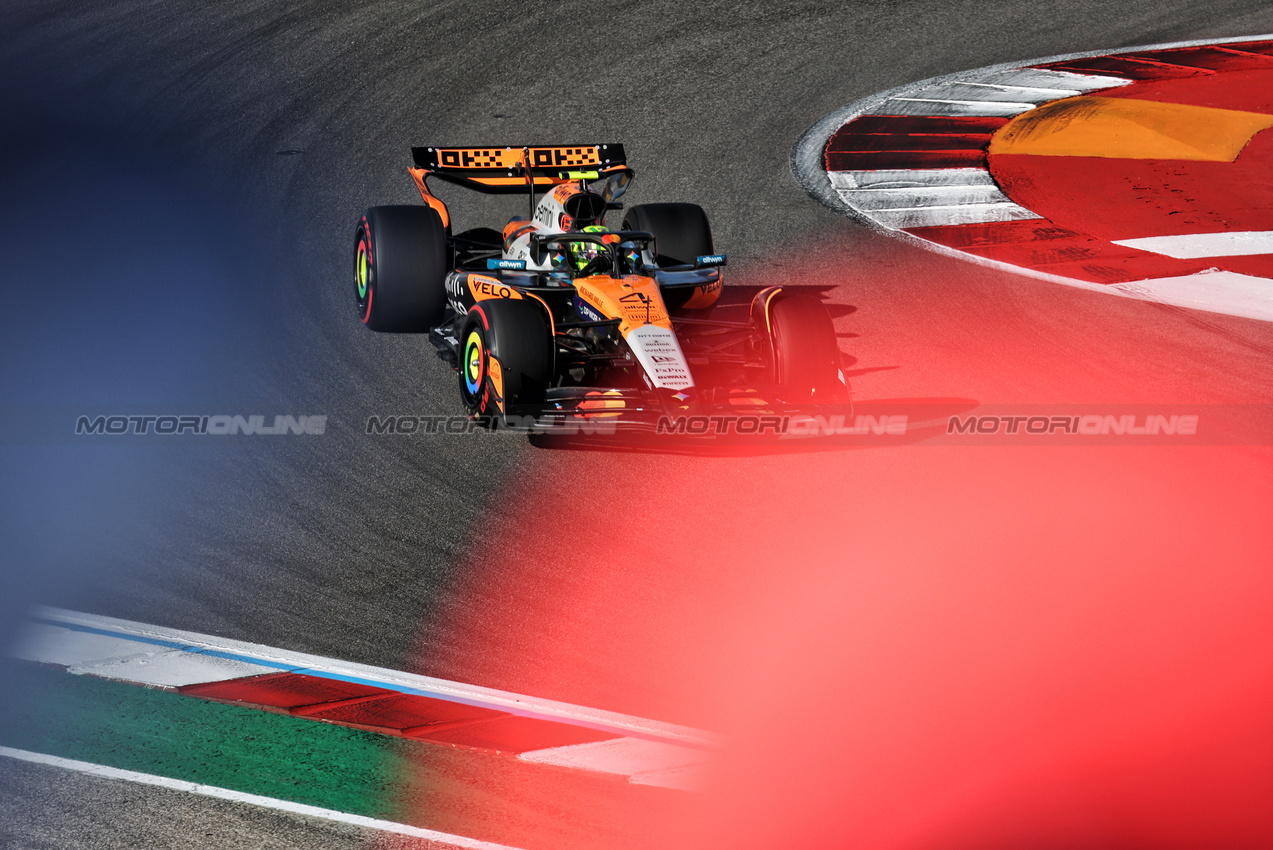 GP USA, Lando Norris (GBR) McLaren MCL39.
18.10.2025. Formula 1 World Championship, Rd 19, United States Grand Prix, Austin, Texas, USA, Sprint e Qualifiche Day.
- www.xpbimages.com, EMail: requests@xpbimages.com © Copyright: Moy / XPB Images