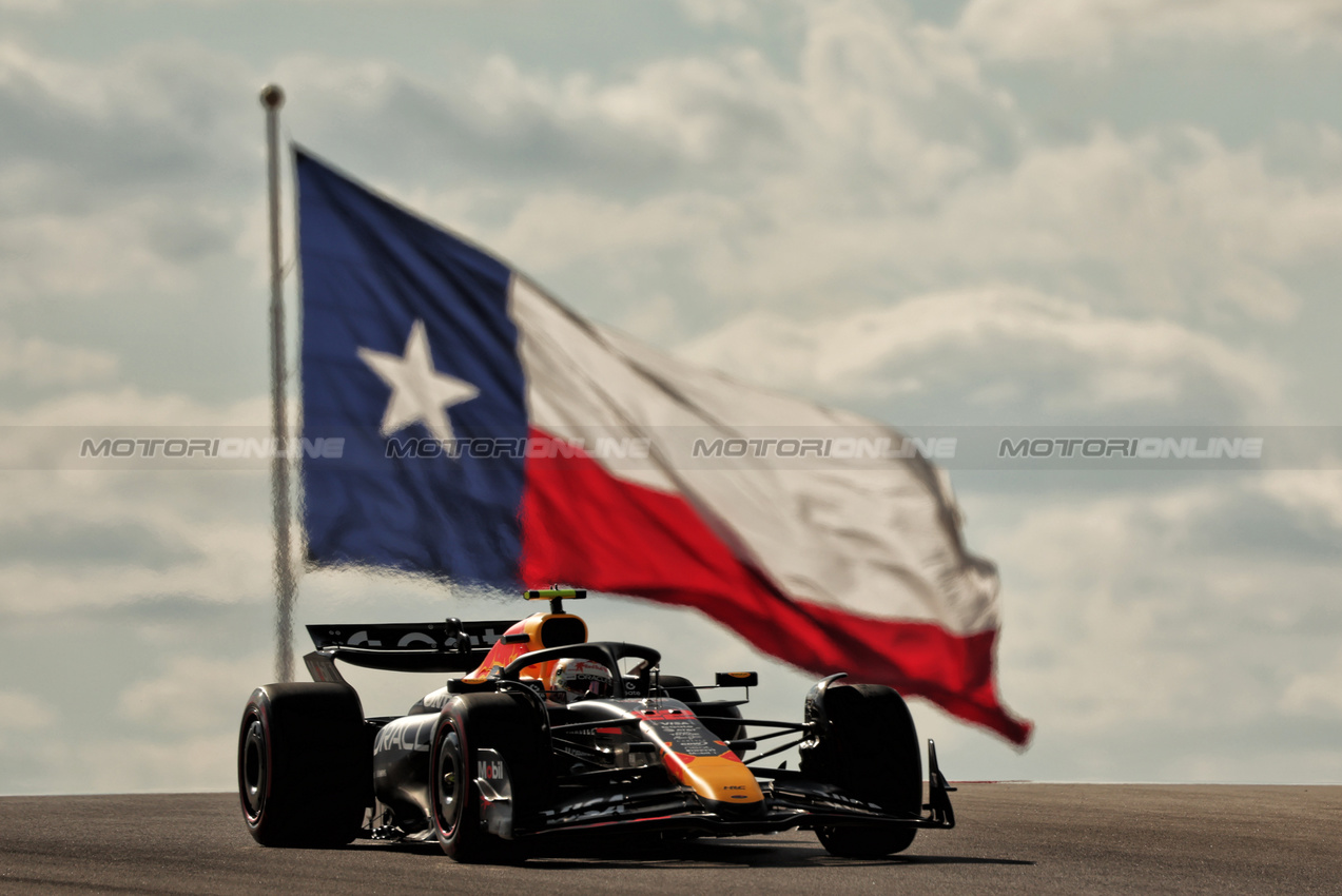 GP USA, Yuki Tsunoda (JPN) Red Bull Racing RB21.
18.10.2025. Formula 1 World Championship, Rd 19, United States Grand Prix, Austin, Texas, USA, Sprint e Qualifiche Day.
- www.xpbimages.com, EMail: requests@xpbimages.com © Copyright: Rew / XPB Images