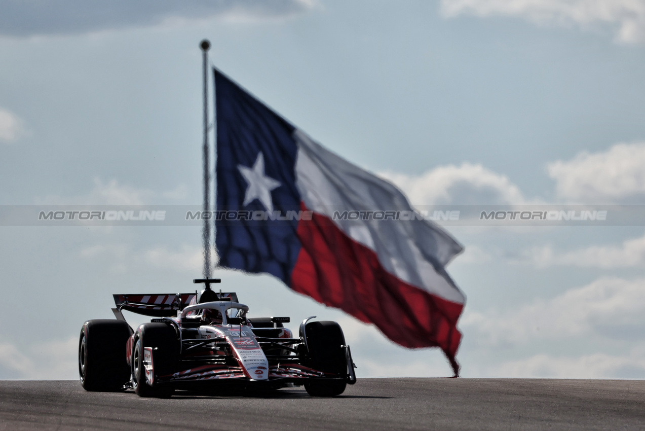 GP USA, Esteban Ocon (FRA) Haas VF-25.

18.10.2025. Formula 1 World Championship, Rd 19, United States Grand Prix, Austin, Texas, USA, Sprint e Qualifiche Day.

 - www.xpbimages.com, EMail: requests@xpbimages.com © Copyright: Rew / XPB Images