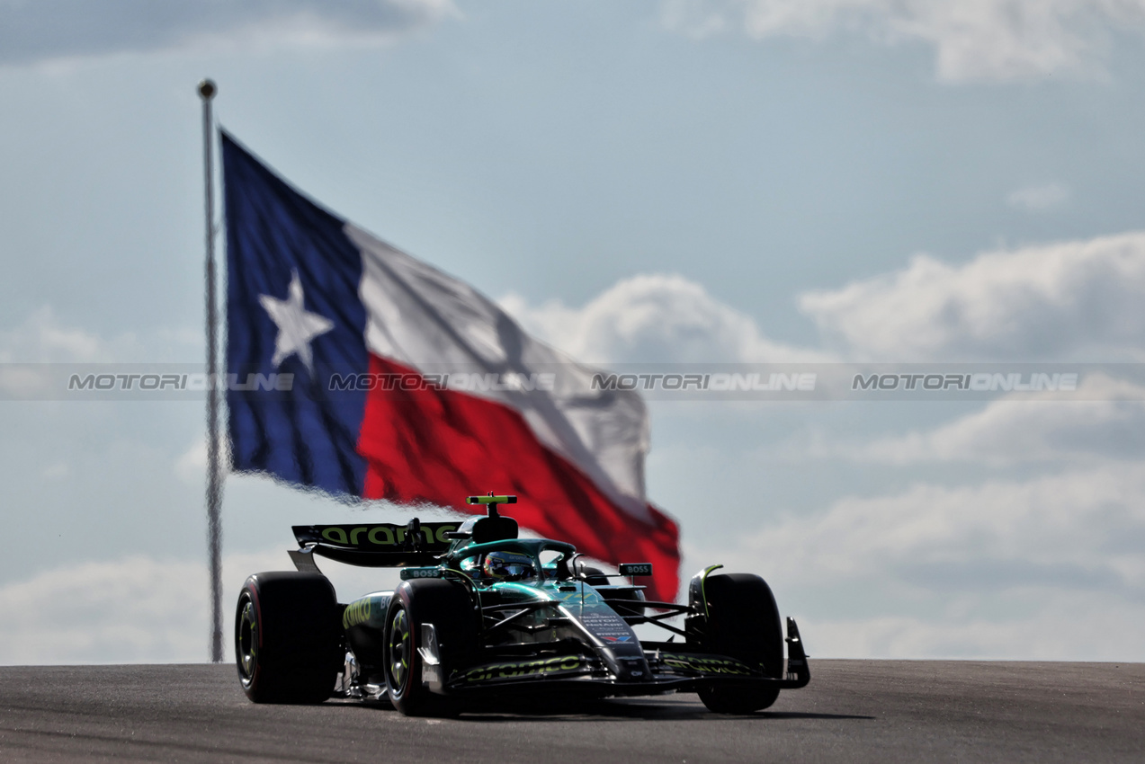 GP USA, Fernando Alonso (ESP) Aston Martin F1 Team AMR25.
18.10.2025. Formula 1 World Championship, Rd 19, United States Grand Prix, Austin, Texas, USA, Sprint e Qualifiche Day.
- www.xpbimages.com, EMail: requests@xpbimages.com © Copyright: Rew / XPB Images