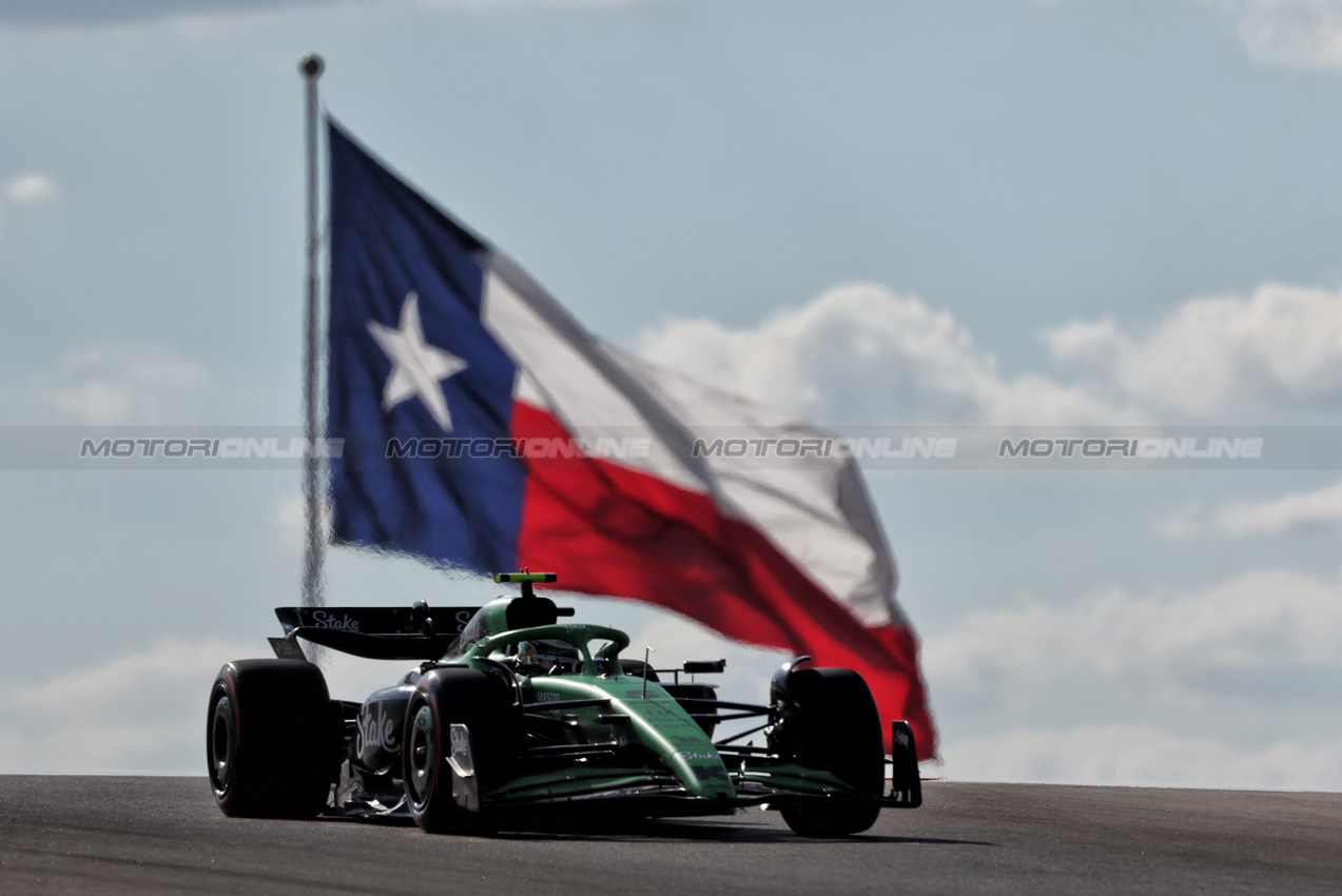 GP USA, Gabriel Bortoleto (BRA) Sauber C45.
18.10.2025. Formula 1 World Championship, Rd 19, United States Grand Prix, Austin, Texas, USA, Sprint e Qualifiche Day.
- www.xpbimages.com, EMail: requests@xpbimages.com © Copyright: Rew / XPB Images